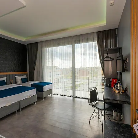 Melanj Airport Hotel