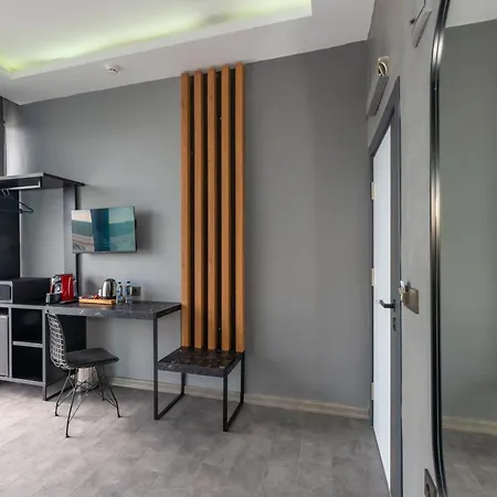 Hotel Melanj Airport 3*