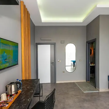 Hotel Melanj Airport