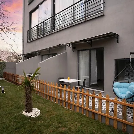 Hotel Melanj Airport