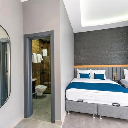 Melanj Airport Hotell 3*