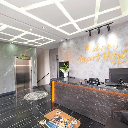 Melanj Airport 3*