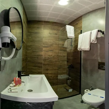 Hotel Melanj Airport 3*