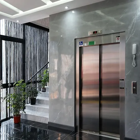 Hotel Melanj Airport