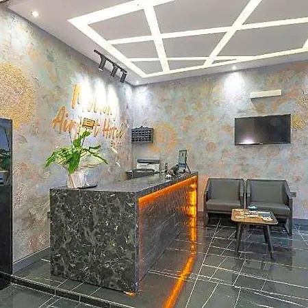 Melanj Airport 3*