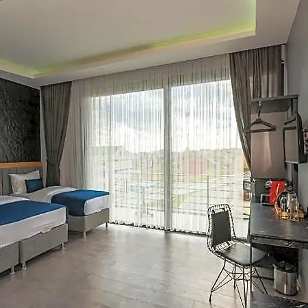 Melanj Airport Otel