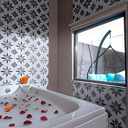 Otel Melanj Airport 3*