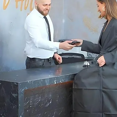 Melanj Airport Otel 3*