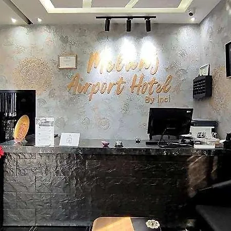 Otel Melanj Airport 3*