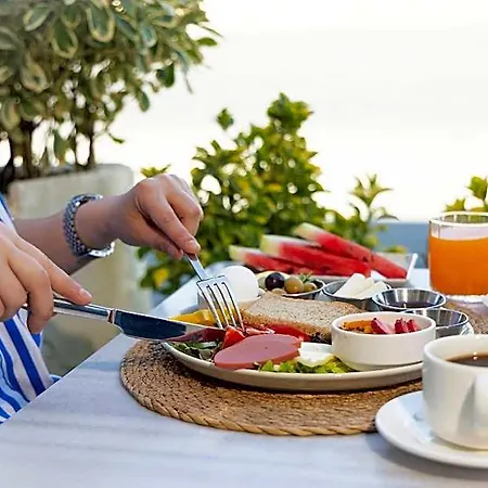 Otel Melanj Airport 3*